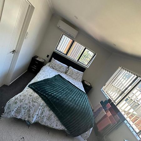 Auckand Holiday In The Golden Circle Villa Auckland Esterno foto